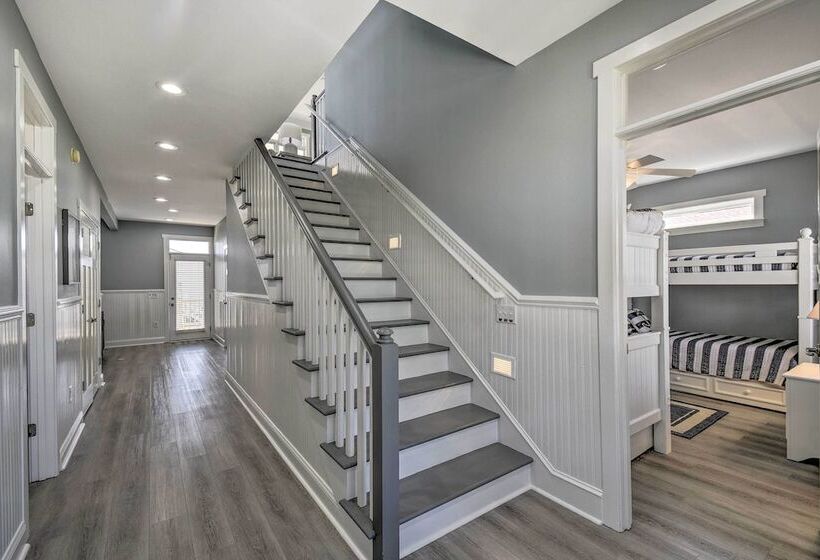 Coastal Retreat W/ Double Deck & Ocean Views!