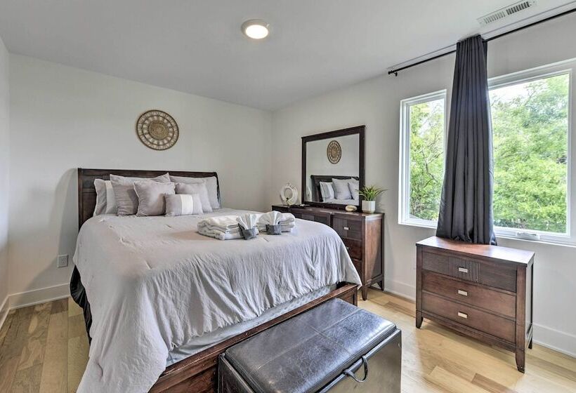 Modern Raleigh Home W/ Patio ~ 2 Mi To Downtown!