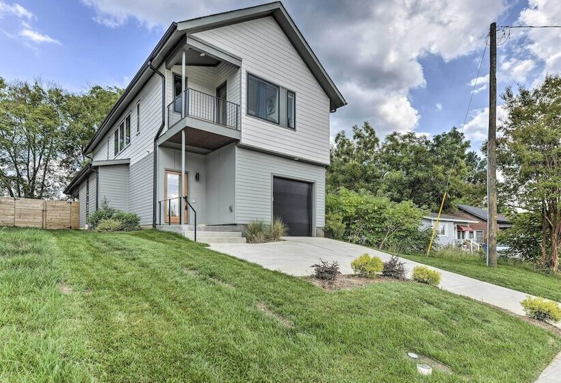 Modern Raleigh Home W/ Patio ~ 2 Mi To Downtown!