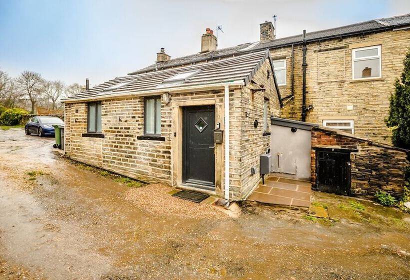 Cottage Hide Out