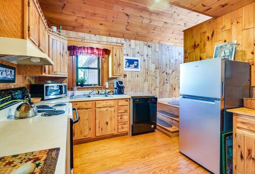 Cozy Appalachian Getaway: 5 Mi To Prospect Peak!