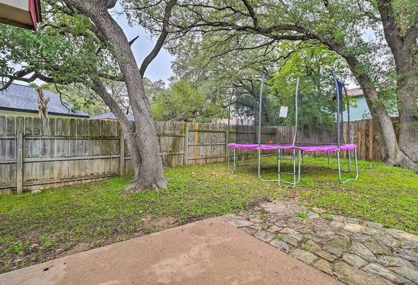 Cozy Austin Area Home W/ Yard, 20 Mi To Dtwn!