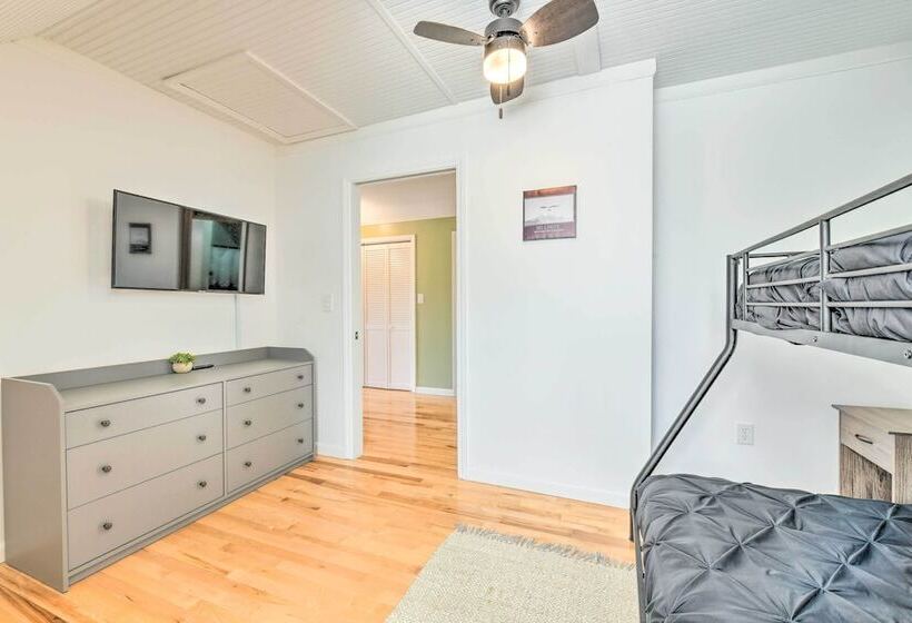 Cozy Bryson City Home W/ Fire Pit & Mtn Views!