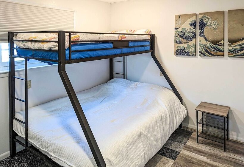 Cozy Cape May Escape Near Beaches & Golfing!