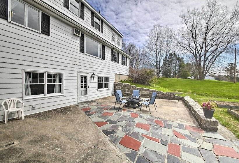 Cozy Colonial Home W/ Bay Access & Water View