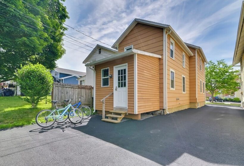 Cozy Finger Lakes Abode In Downtown Canandaigua!