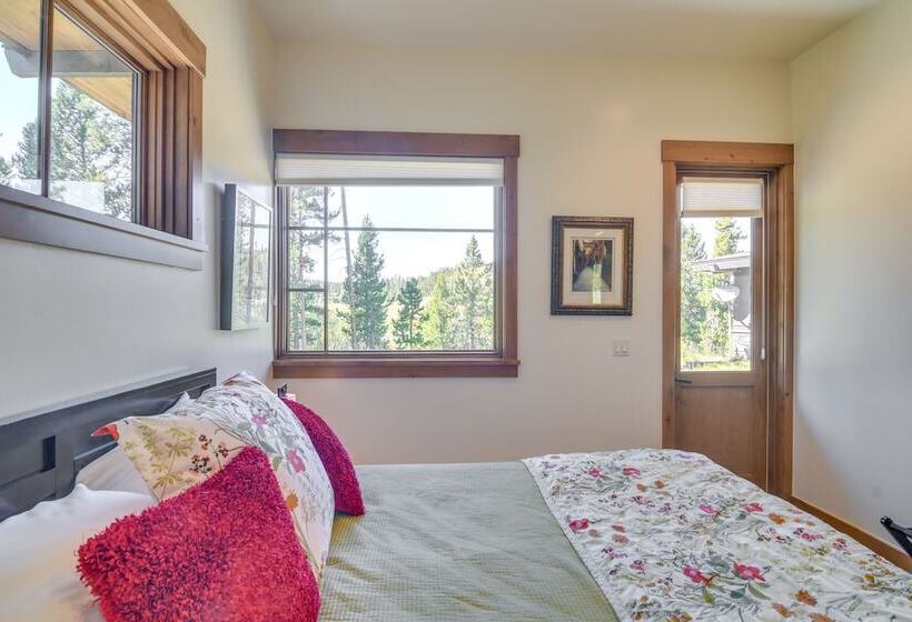 Cozy Fraser Cabin W/ Views & Moose Sightings!