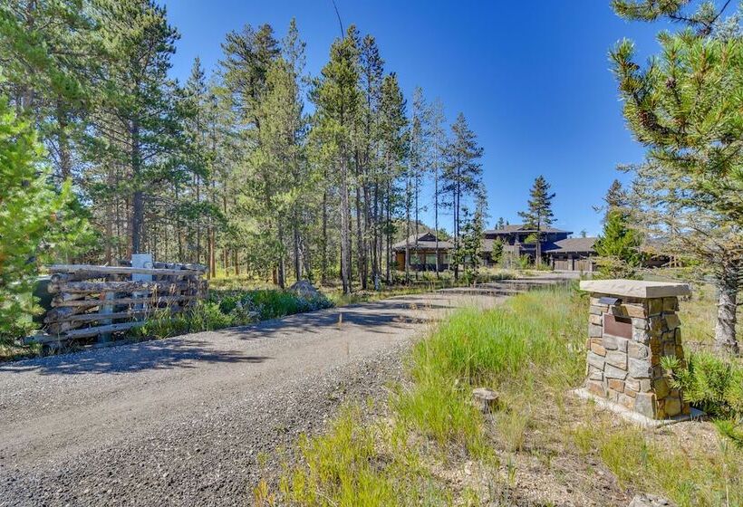 Cozy Fraser Cabin W/ Views & Moose Sightings!