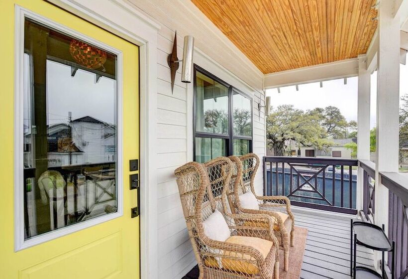 1 Mi To Historic Pleasure Pier: Home W/ Grill!