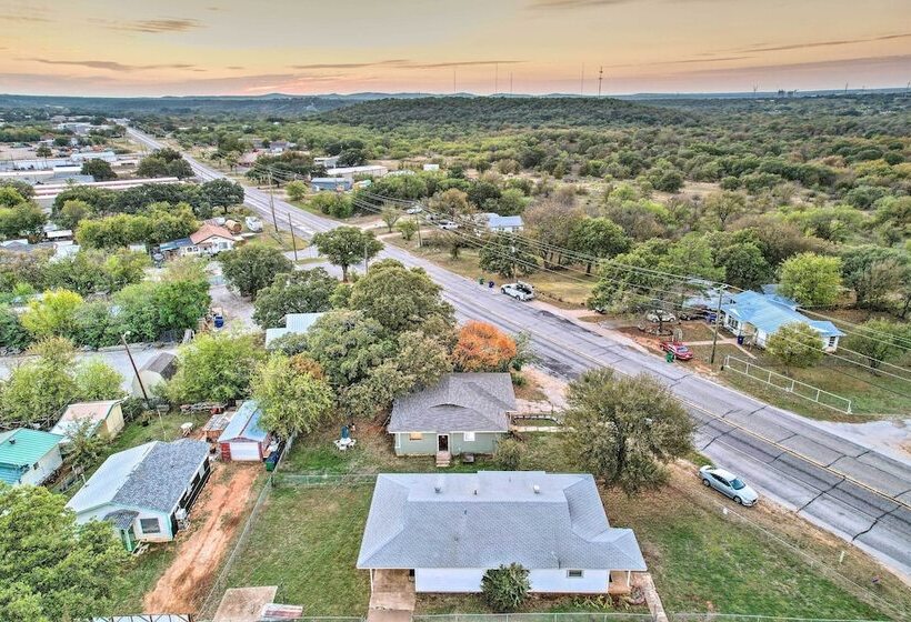 Cozy Graham Retreat ~ 3 Mi To Lake Eddleman!