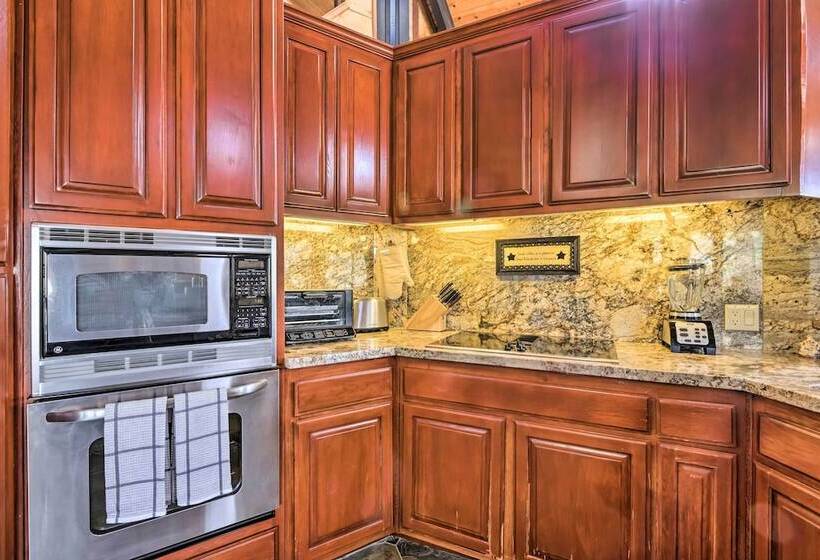 Cozy Grand Woodland Cabin W/ Mountain Views