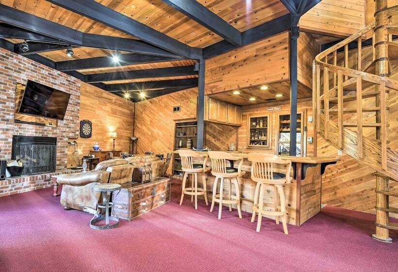 Cozy Grand Woodland Cabin W/ Mountain Views