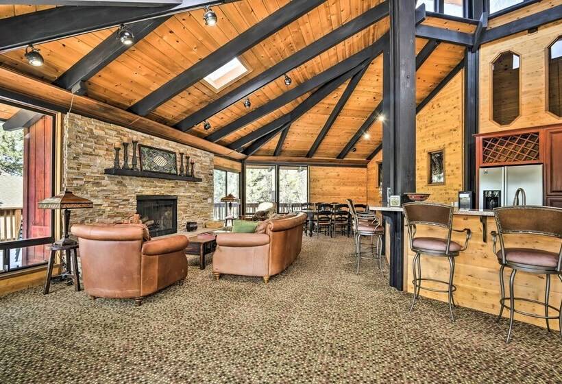 Cozy Grand Woodland Cabin W/ Mountain Views