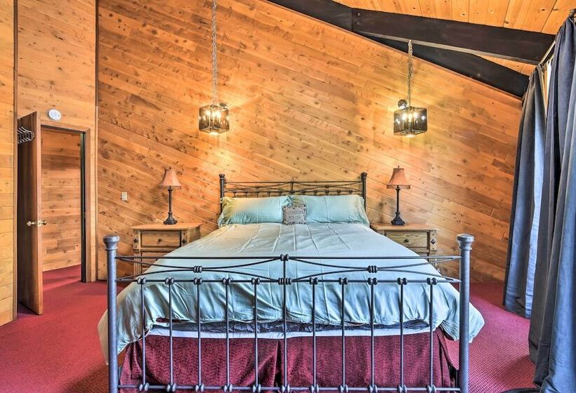 Cozy Grand Woodland Cabin W/ Mountain Views