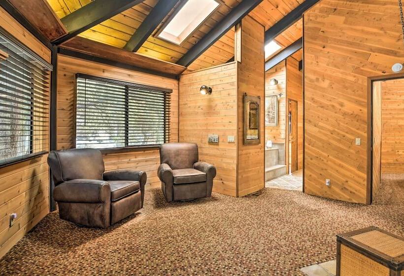 Cozy Grand Woodland Cabin W/ Mountain Views