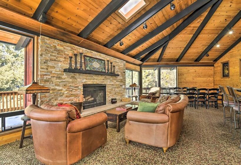 Cozy Grand Woodland Cabin W/ Mountain Views