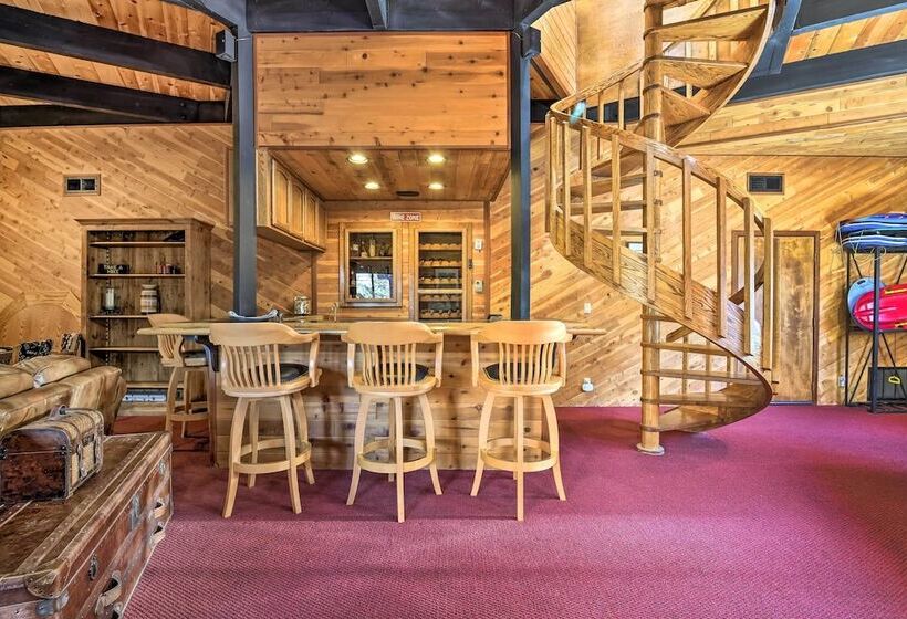 Cozy Grand Woodland Cabin W/ Mountain Views