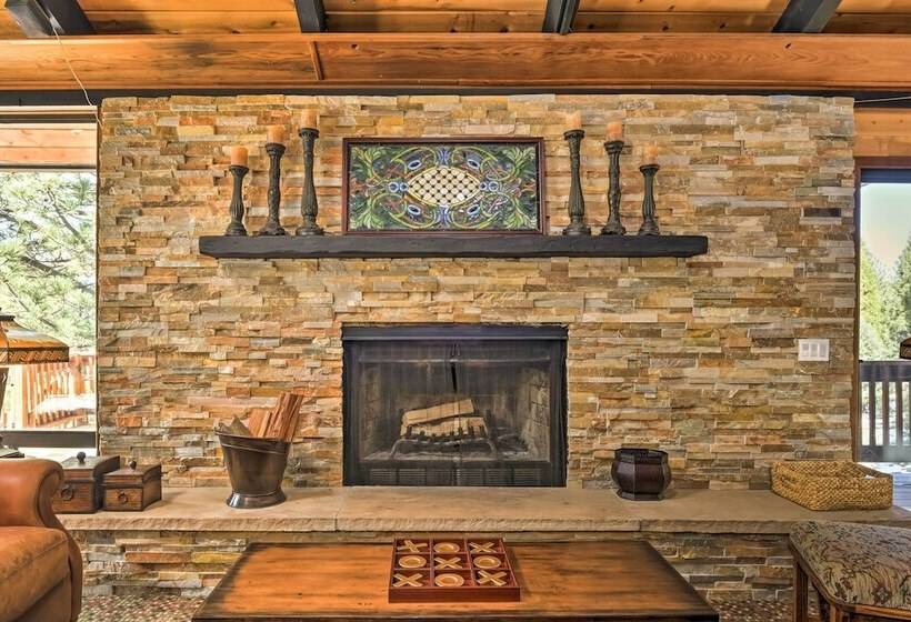 Cozy Grand Woodland Cabin W/ Mountain Views