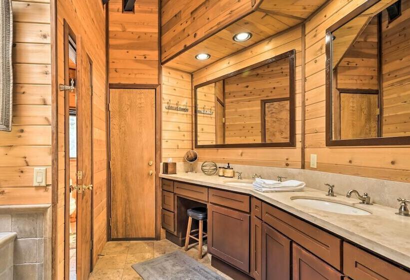 Cozy Grand Woodland Cabin W/ Mountain Views