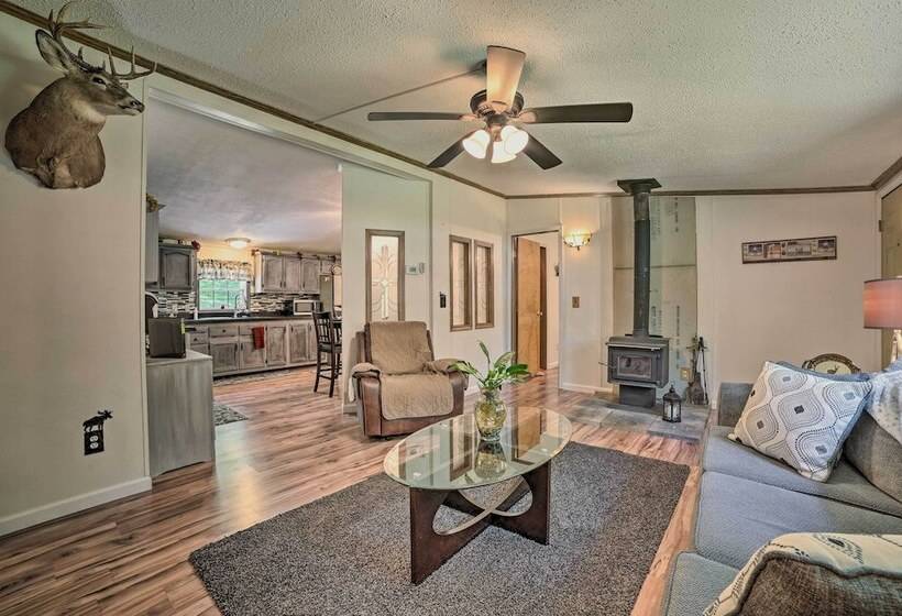 Cozy Hale Home Between Long & Loon Lakes!