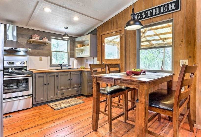 Cozy Hatteras Island Abode ~ 1 Mi To Frisco Beach!