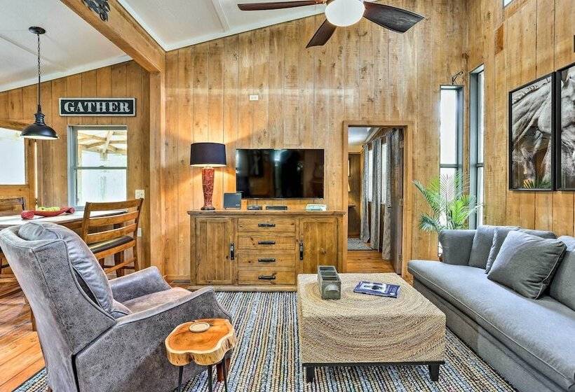 Cozy Hatteras Island Abode ~ 1 Mi To Frisco Beach!