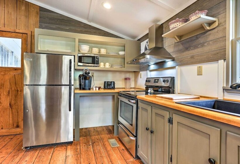 Cozy Hatteras Island Abode ~ 1 Mi To Frisco Beach!