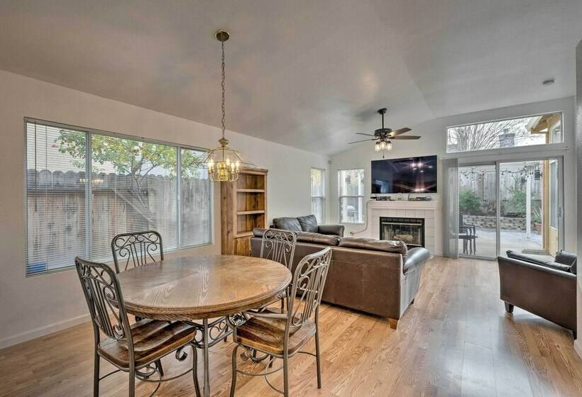 Cozy Home W/ Hot Tub ~ 13 Mi To Sacramento
