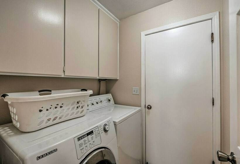 Cozy Home W/ Hot Tub ~ 13 Mi To Sacramento