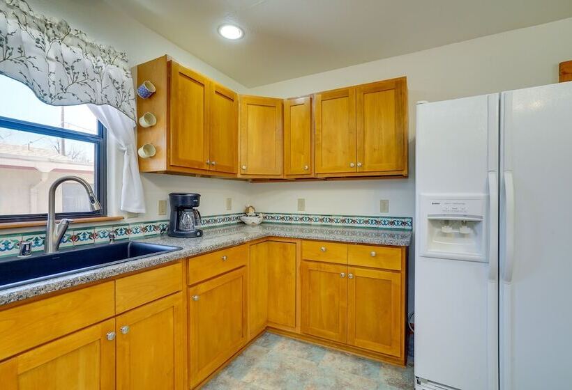 Cozy Las Cruces Home   2 Mi To New Mexico State!