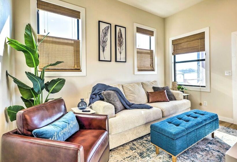 Cozy, New Build Cabin: Steps To Lake Conroe!