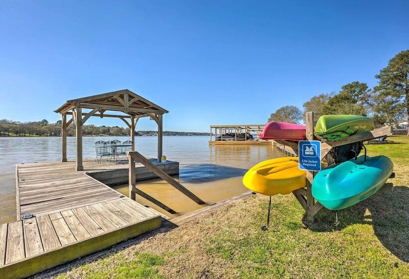 Cozy, New Build Cabin: Steps To Lake Conroe!