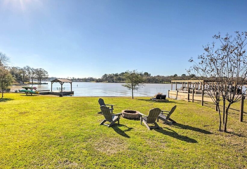 Cozy, New Build Cabin: Steps To Lake Conroe!