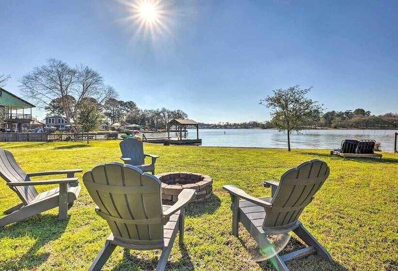 Cozy, New Build Cabin: Steps To Lake Conroe!