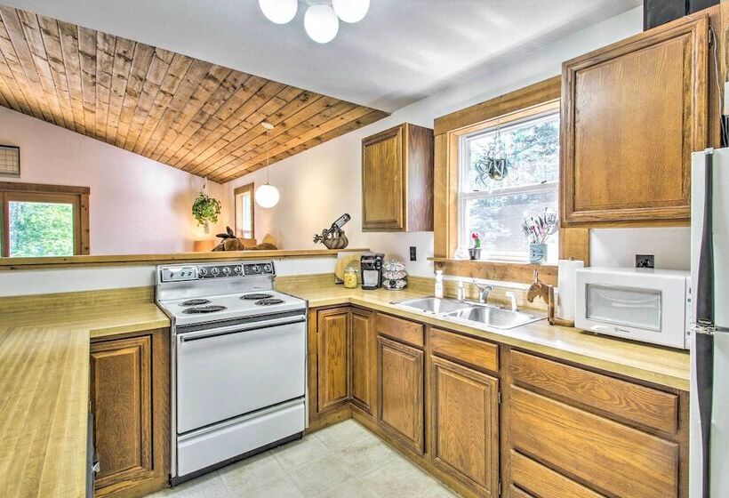 Cozy North Conway Home: Walk To Slopes & Dtwn