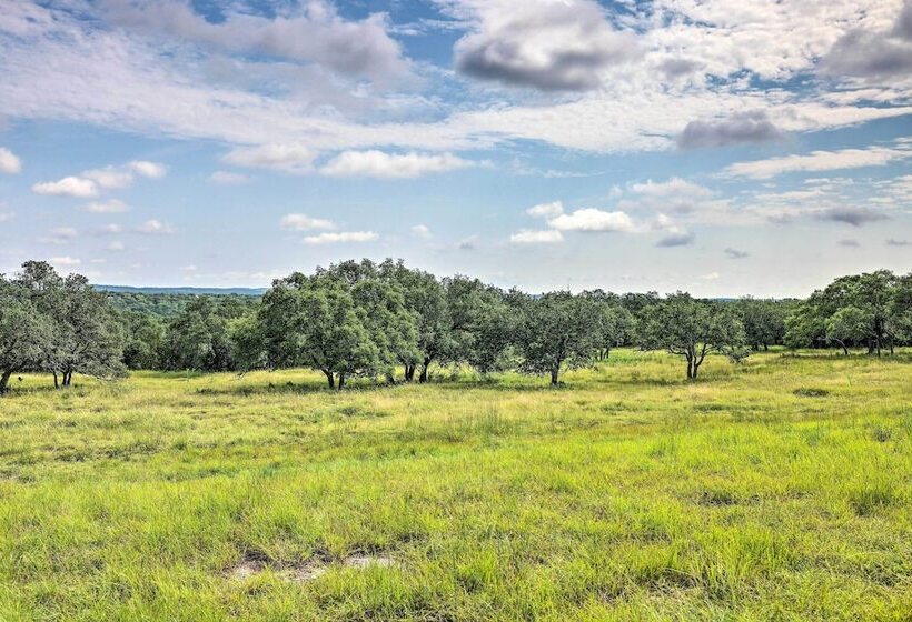 Cozy Spring Branch Cottage In Hill Country!