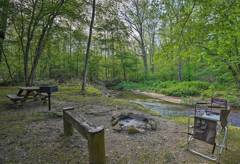 Cozy Tellico Plains Cabin W/ Large Mountain Creek!