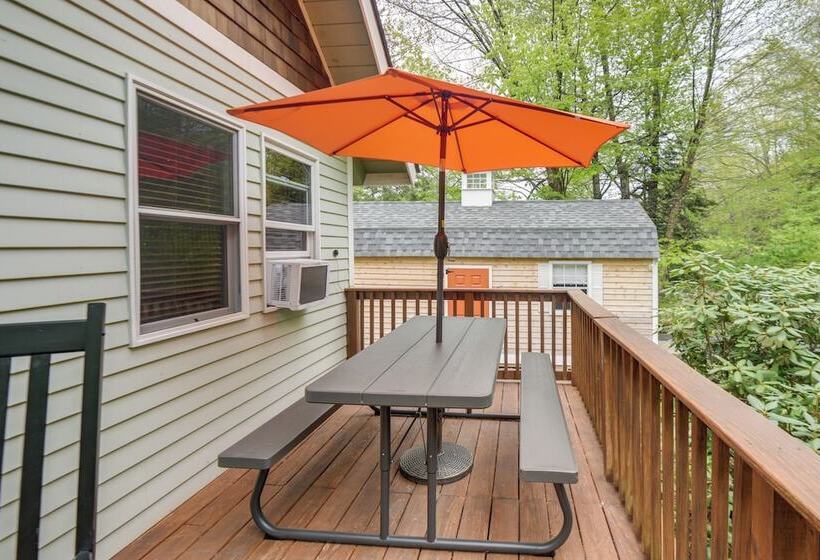 Cozy Tuftonboro Home W/ Deck   Walk To Beaches!