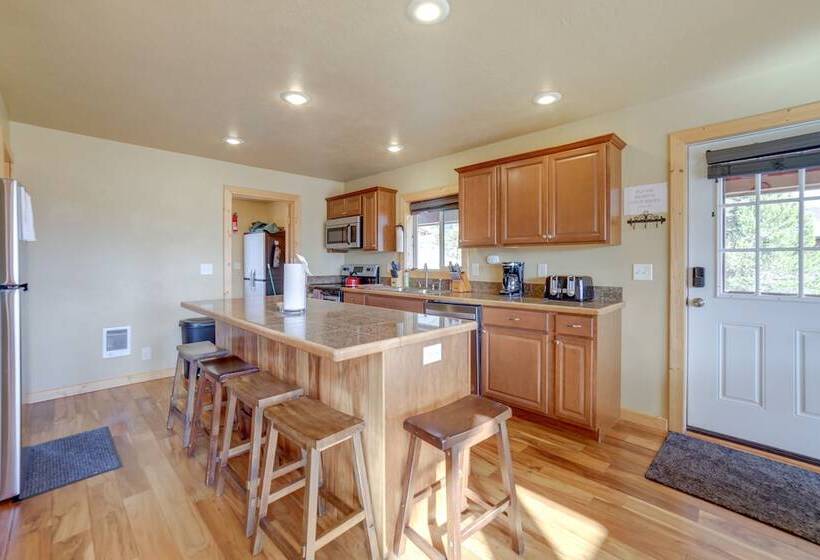 Custom Log Cabin W/ Views 20 Mi. To Yellowstone!