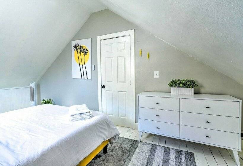 Deja Blue Galveston Home < 1 Mi To Beach!