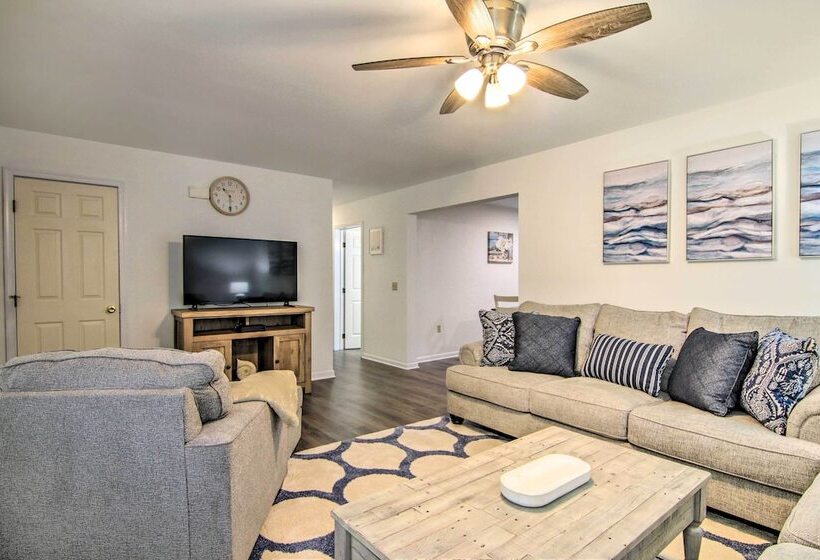 Ocean Pines House W/ Fire Pit & Community Pool