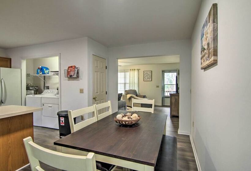 Ocean Pines House W/ Fire Pit & Community Pool