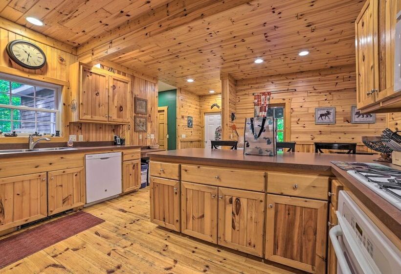 Dog Friendly Gaylord Retreat < 8 Mi To Town!