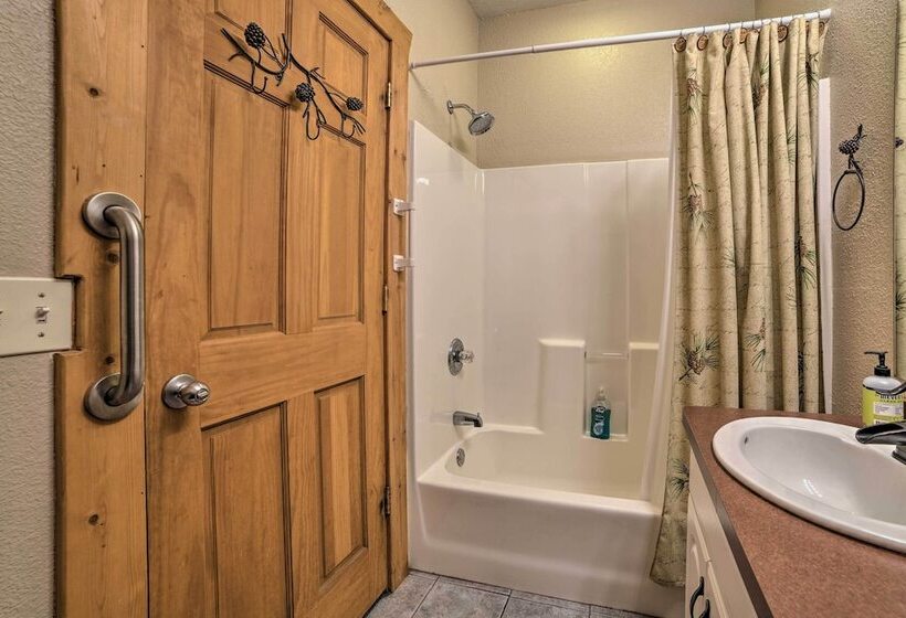 Dog Friendly Gaylord Retreat < 8 Mi To Town!