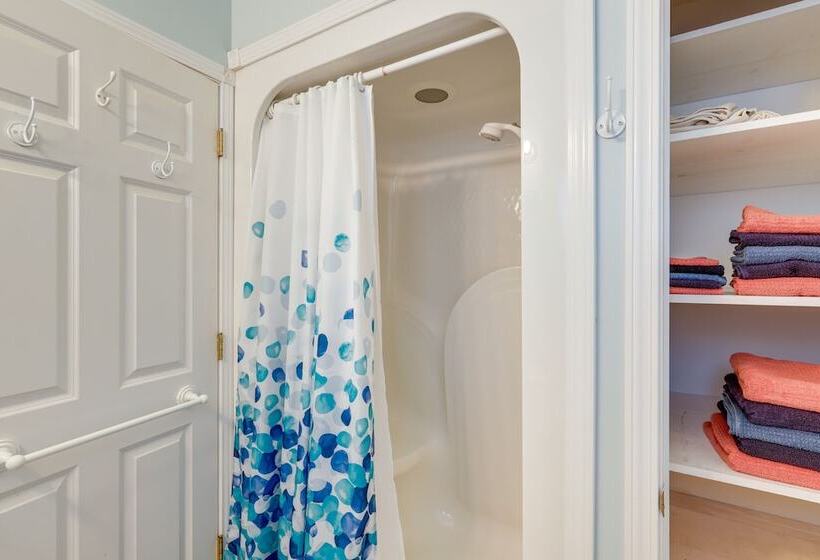 Family Friendly Mears Cottage Walk To The Beach!