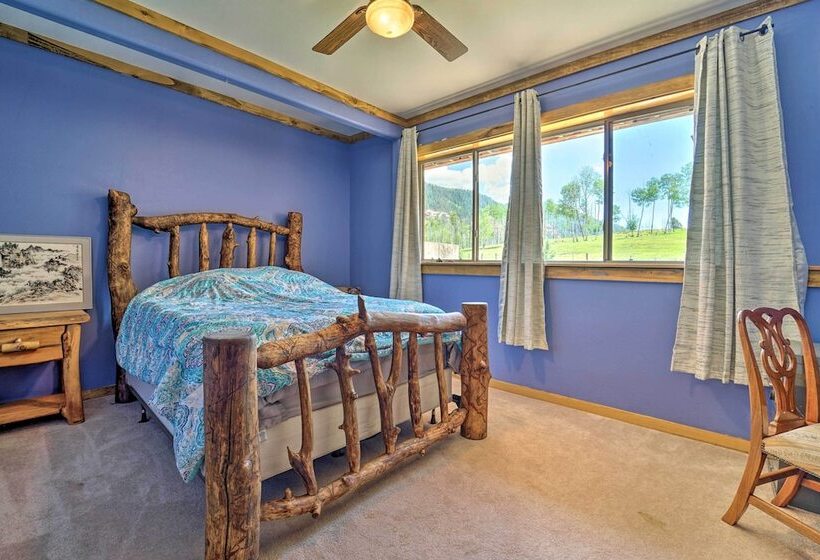 Direct Hiking Access: Riverfront Dolores Home!