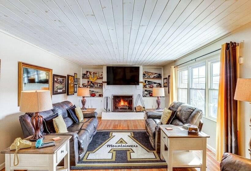 Dtwn Boone Home Walk To Appalachian State Campus!