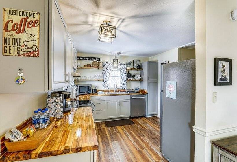 Dtwn Boone Home Walk To Appalachian State Campus!