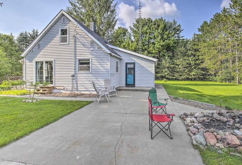 Eclectic Ladysmith Hideaway: Hike And Hunt!