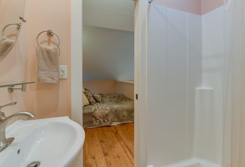 Wnc French Broad Riverwalk Retreat W/ Wifi